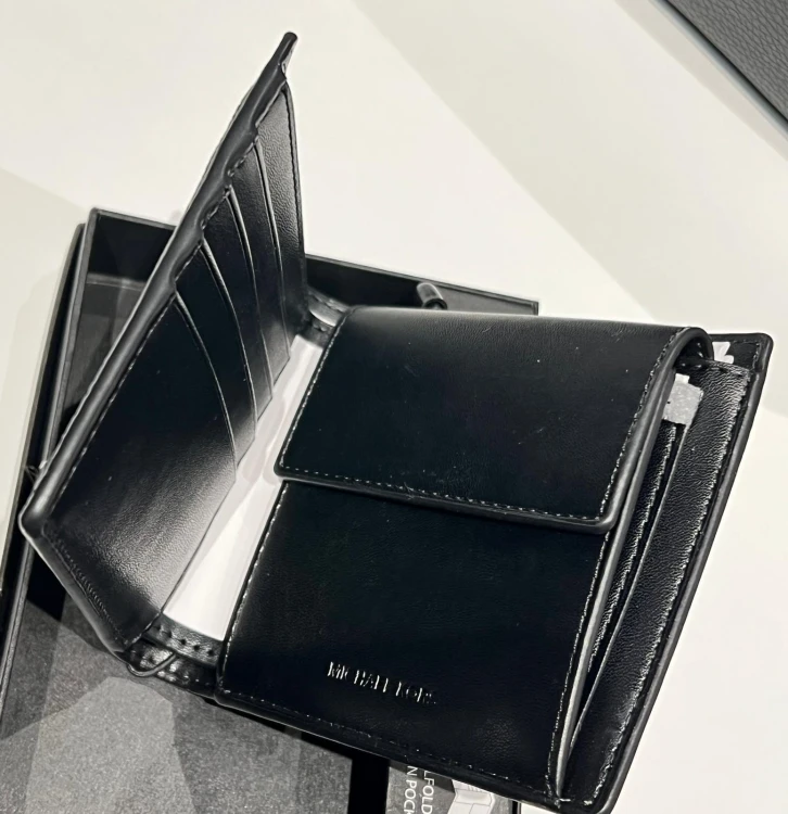 Michael Kors Cooper portfel wnętrze kieszeń na bilon i karty black monogram