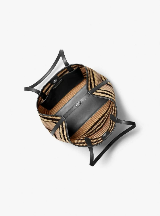 Michael Kors Avalon Medium Striped Woven Tote Bag Black – pleciona torebka Michael Kors z zawieszką logo MK