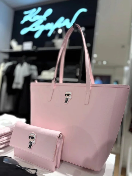 Różowa torebka Karl Lagerfeld IKON Shopper z zamknięciem na suwak i pojemnym wnętrzem