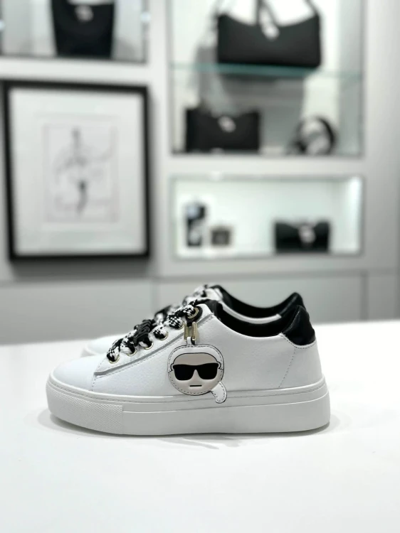 Karl Sneakersy 1.jpg