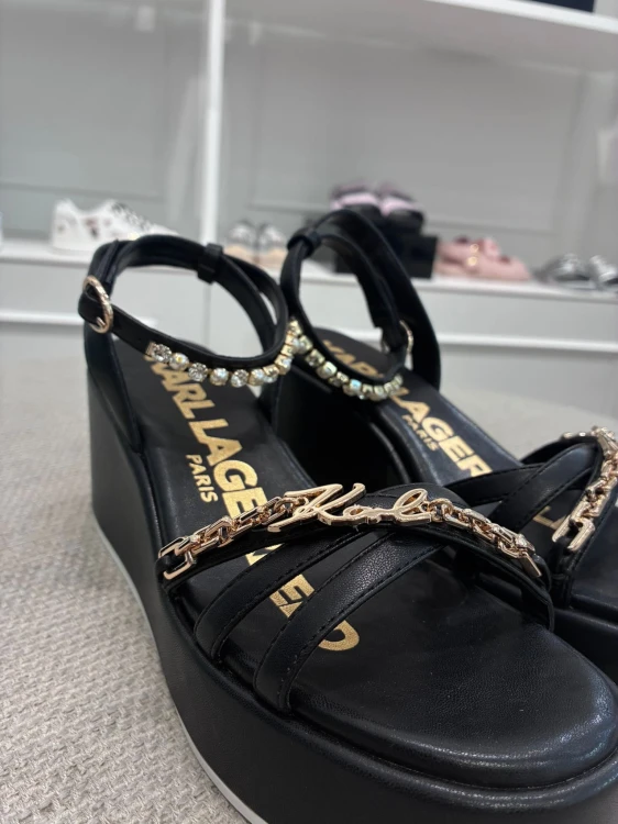 Karl Lagerfeld Paris Signature Charm Wedge Sandals sandały damskie