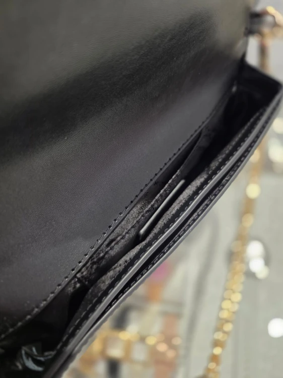 Michael Kors Clutch 2.jpeg