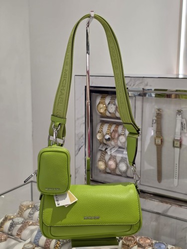 Jet Set With Pouch Lime.jpeg