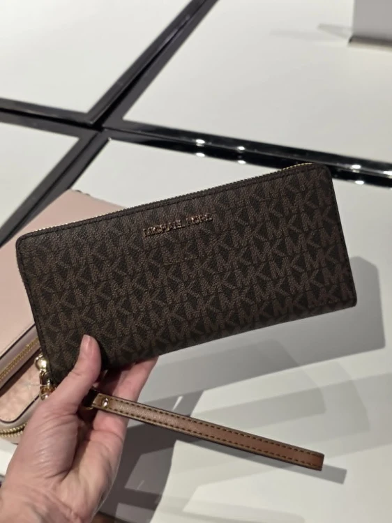 Michael Kors Jet Set Travel Continental Large