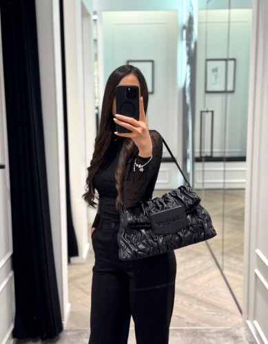 Tote Black 2.jpg