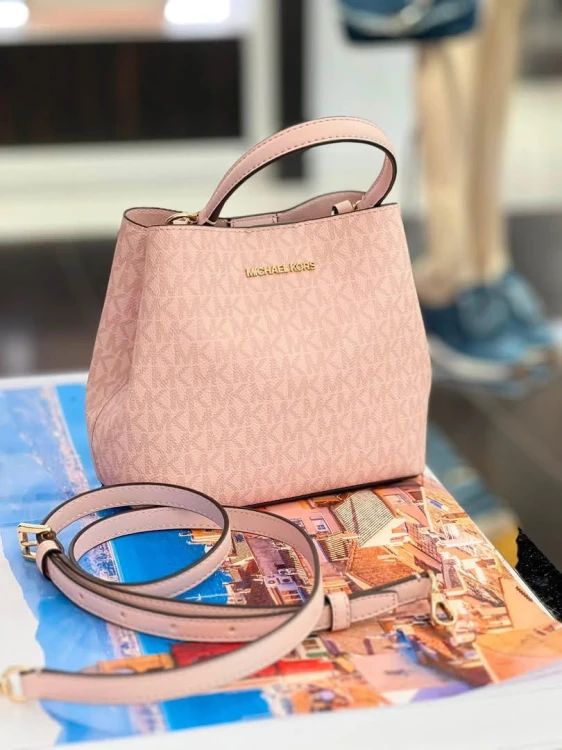 Michael Kors Pratt Small Bucket Shoulder - Powder Blush Monogram