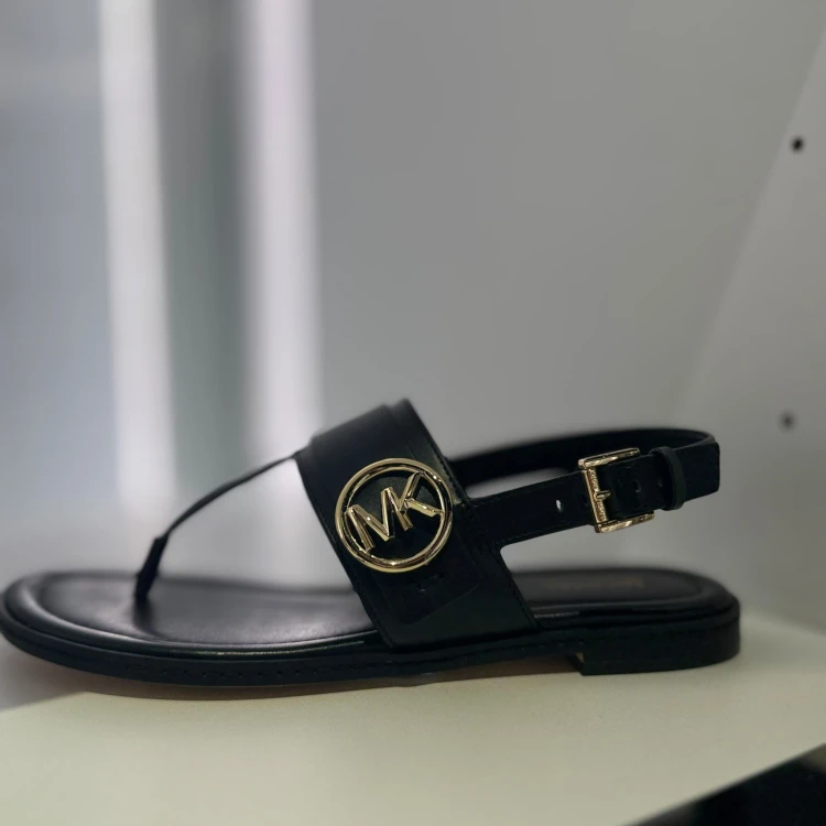 Michael Kors Carmen Signature Logo Thong Sandal Kolor