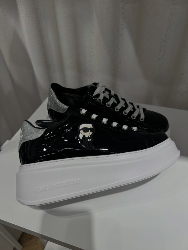 Sneakersy Karl Lagerfeld Mega Kapri Ikon Karl czarne skóra lakierowana