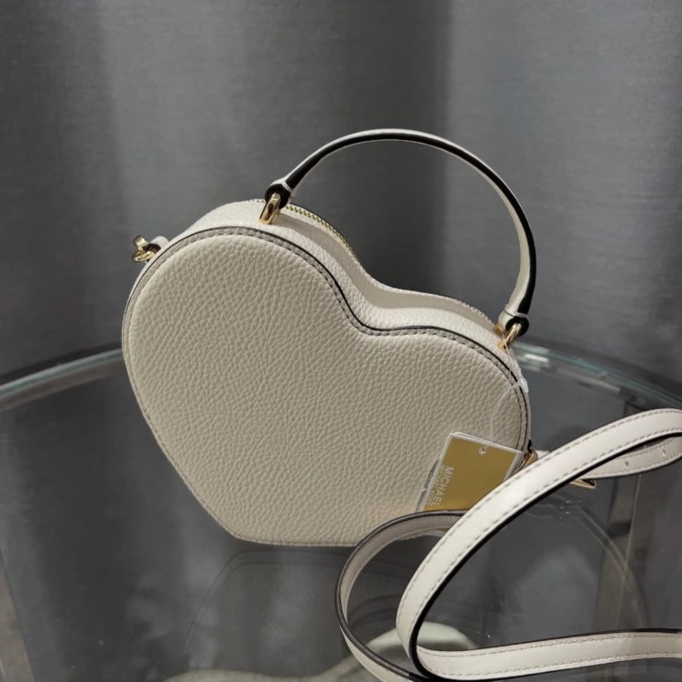 Michael Kors Jet Set Small Heart detale logo złote okucia