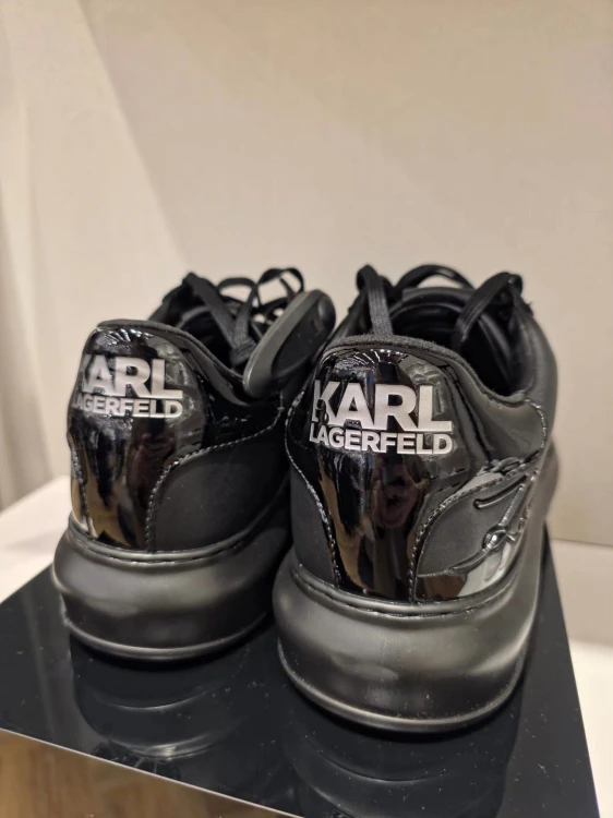 KARL LAGERFELD Kapri Signature Line