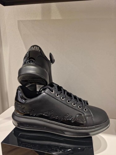 KARL LAGERFELD Kapri Signature Line