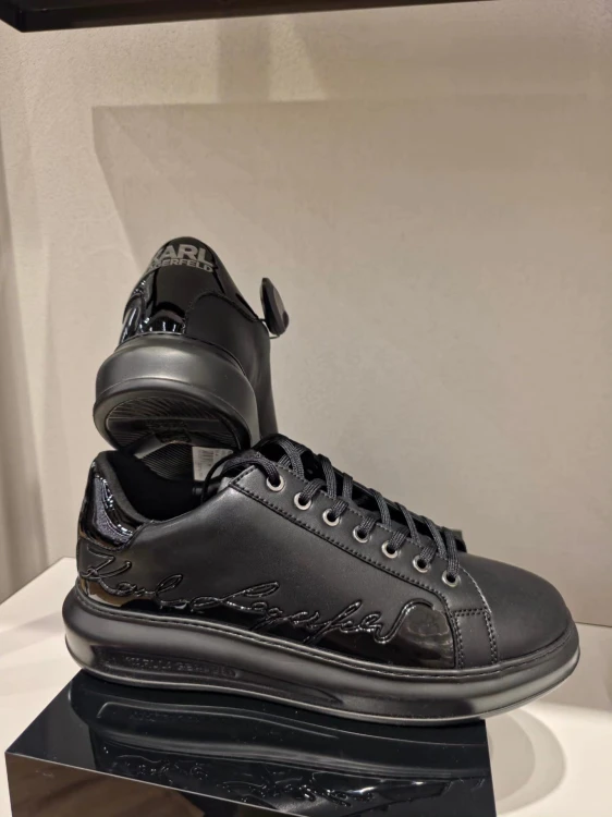 KARL LAGERFELD Kapri Signature Line