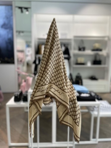 KARL LAGERFELD K/Arrow Monogram Scarf Chusta